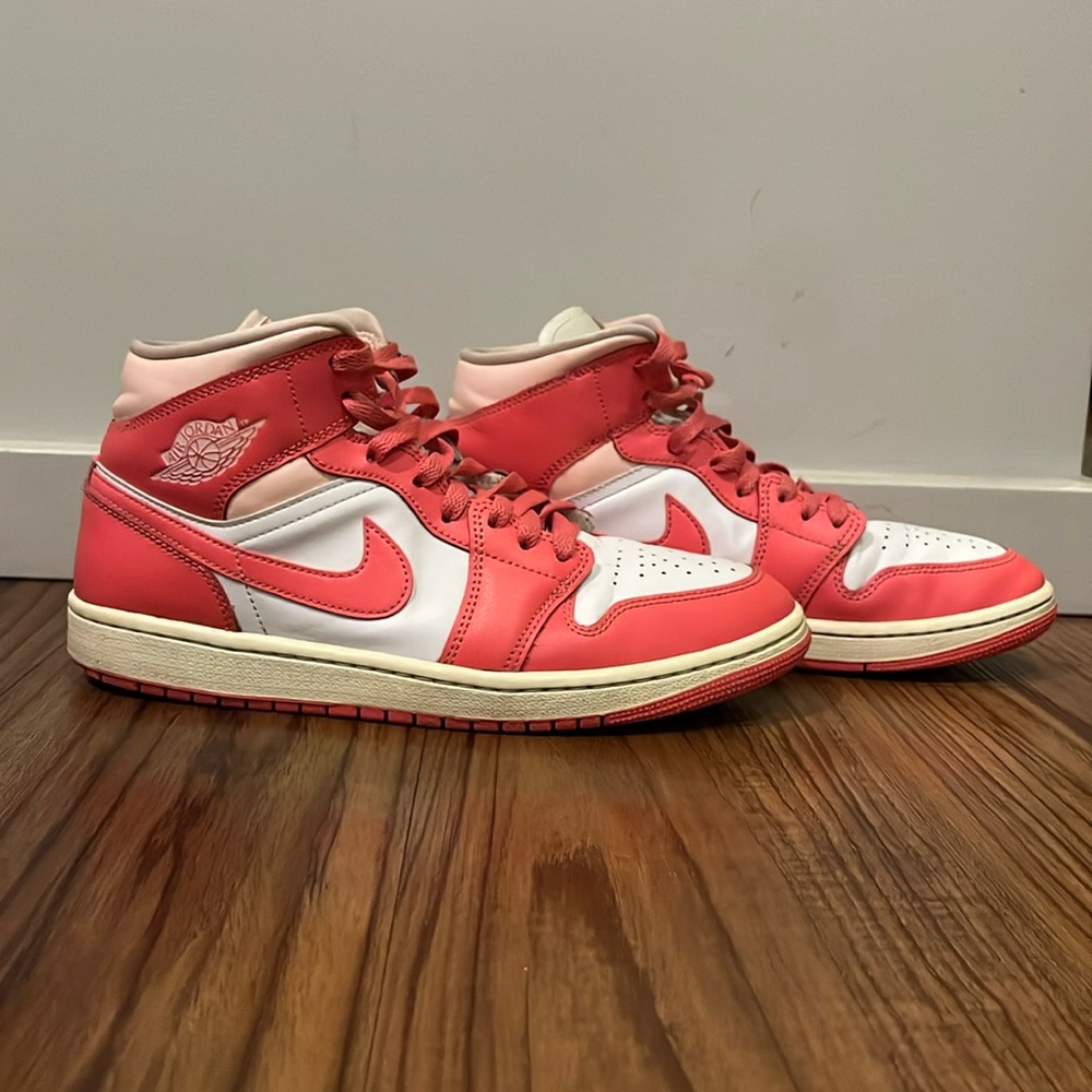 Nike Air Jordan Mid, Strawberries & Cream, W9.5